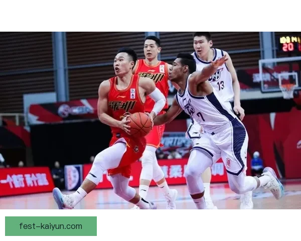 巴尔德与阿尔巴近期表现对比：年轻新星状态回暖，老将发挥稳定